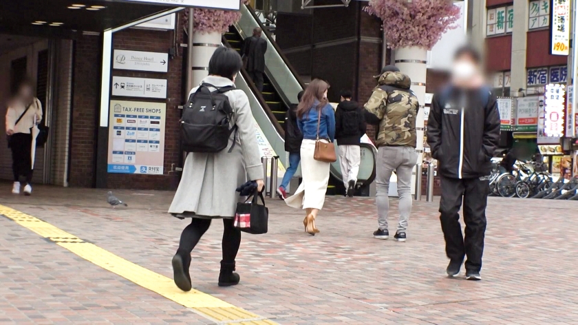 「店長、奥まで…」23歳現役カフェ店員・カスミの裏の顔。彼氏の知らない完熟ボディとおねだり中出し。