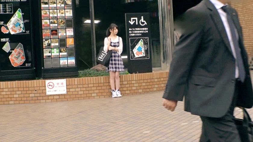 【放送事故級】アイドル顔のパチ屋店員（22歳）が「もっと激しく！」と懇願。W男優に貪られるドM美少女の衝撃映像！