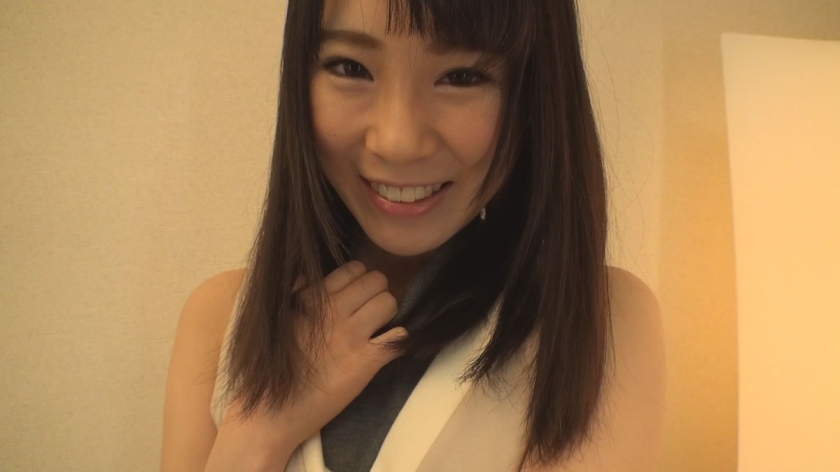 【衝撃の指技】指ズボで奥まで激しくイキ狂う！大開脚で全てを曝け出す激情オナニー