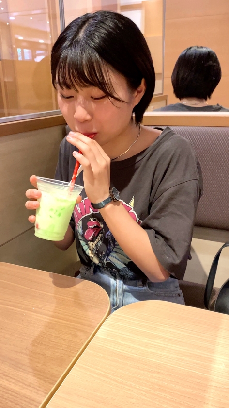 清楚な音大生風なのに…短髪美少女が隠し持つ「パパ活女子」の禁断私生活